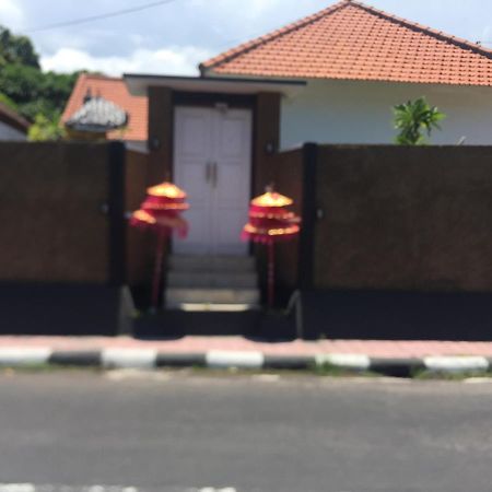 Queen Guest House Tulamben Esterno foto