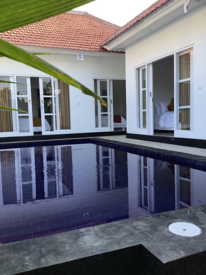 Queen Guest House Tulamben Esterno foto
