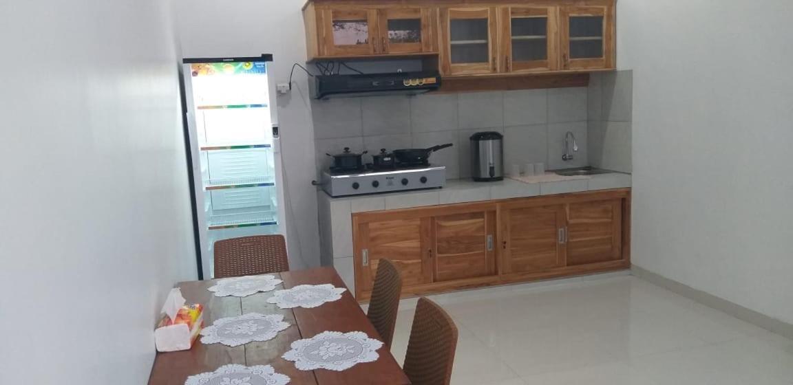 Queen Guest House Tulamben Esterno foto